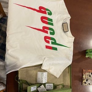 Gucci t shirt size medium with receipt, tags, box